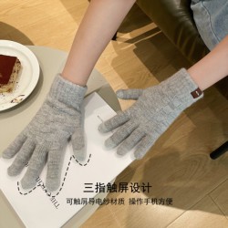 Теплые стильные перчатки ..