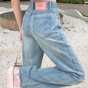 Прямые джинсы для женщин..
