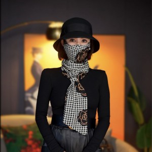 Женский стильный шарф-вор..