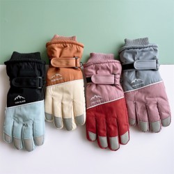 Зимние женские перчатки с..