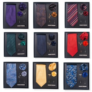 Набор мужских галстуков -..