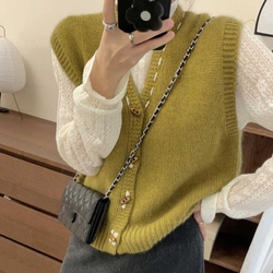 Женский свитер-жилет в ст..