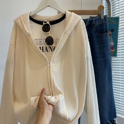 Легкая женская толстовка ..